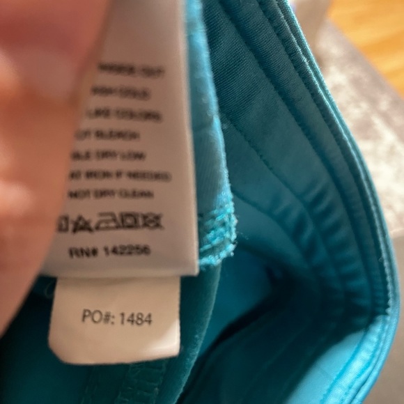 FIGS -Technical Collection Cargo Scrub Pants medium Teal - Picture 7 of 7